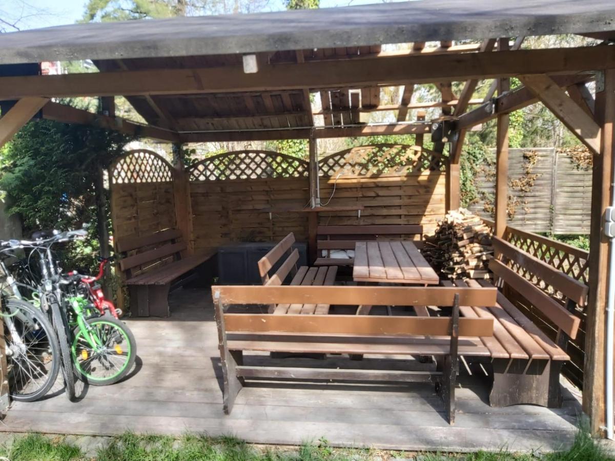Ferienwohnung Mit 123Qm Fuer 8 Personen Mit Sehr Grossem Garten, Einfache Innen-Ausstattung Leipzig Exterior photo