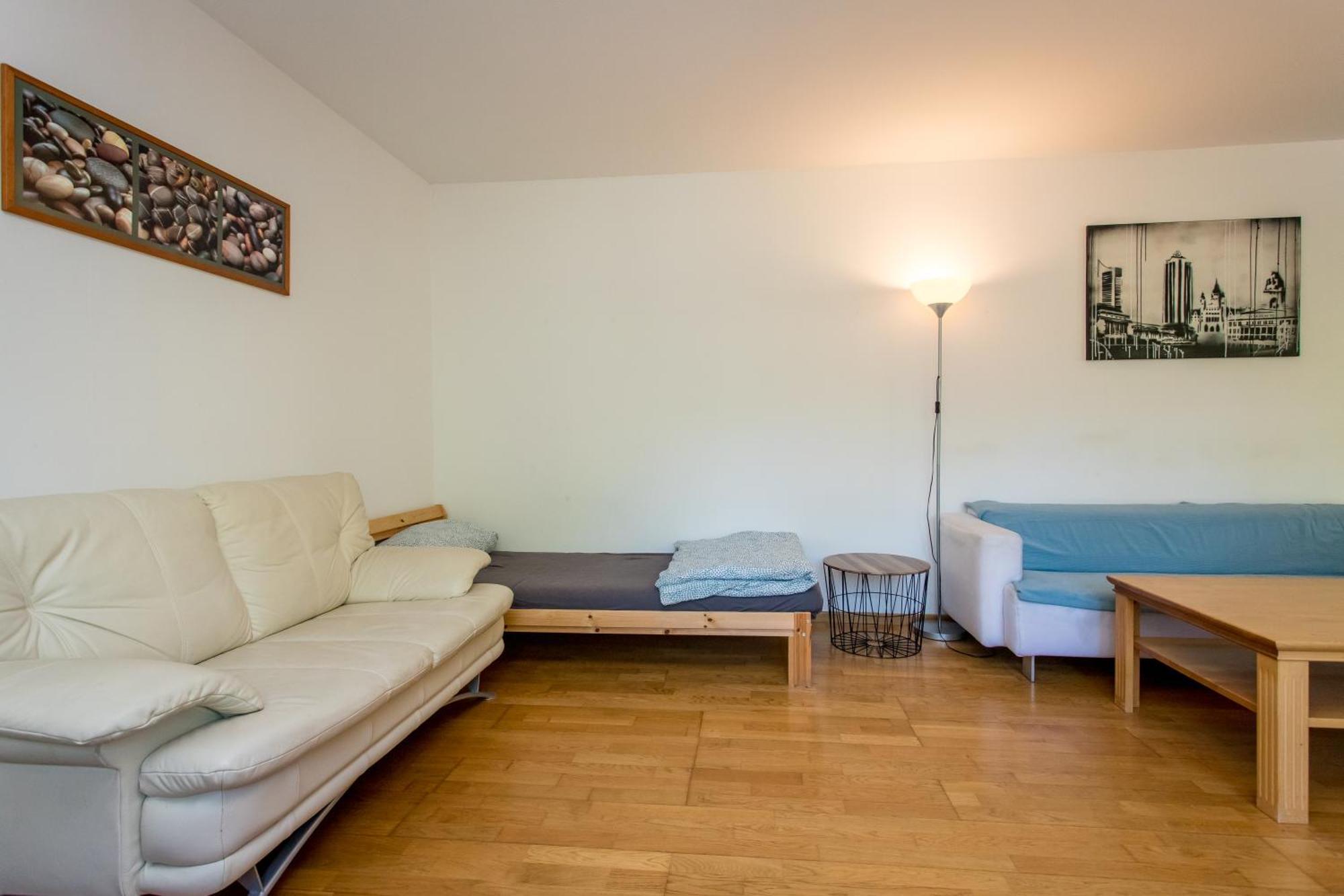 Ferienwohnung Mit 123Qm Fuer 8 Personen Mit Sehr Grossem Garten, Einfache Innen-Ausstattung Leipzig Exterior photo