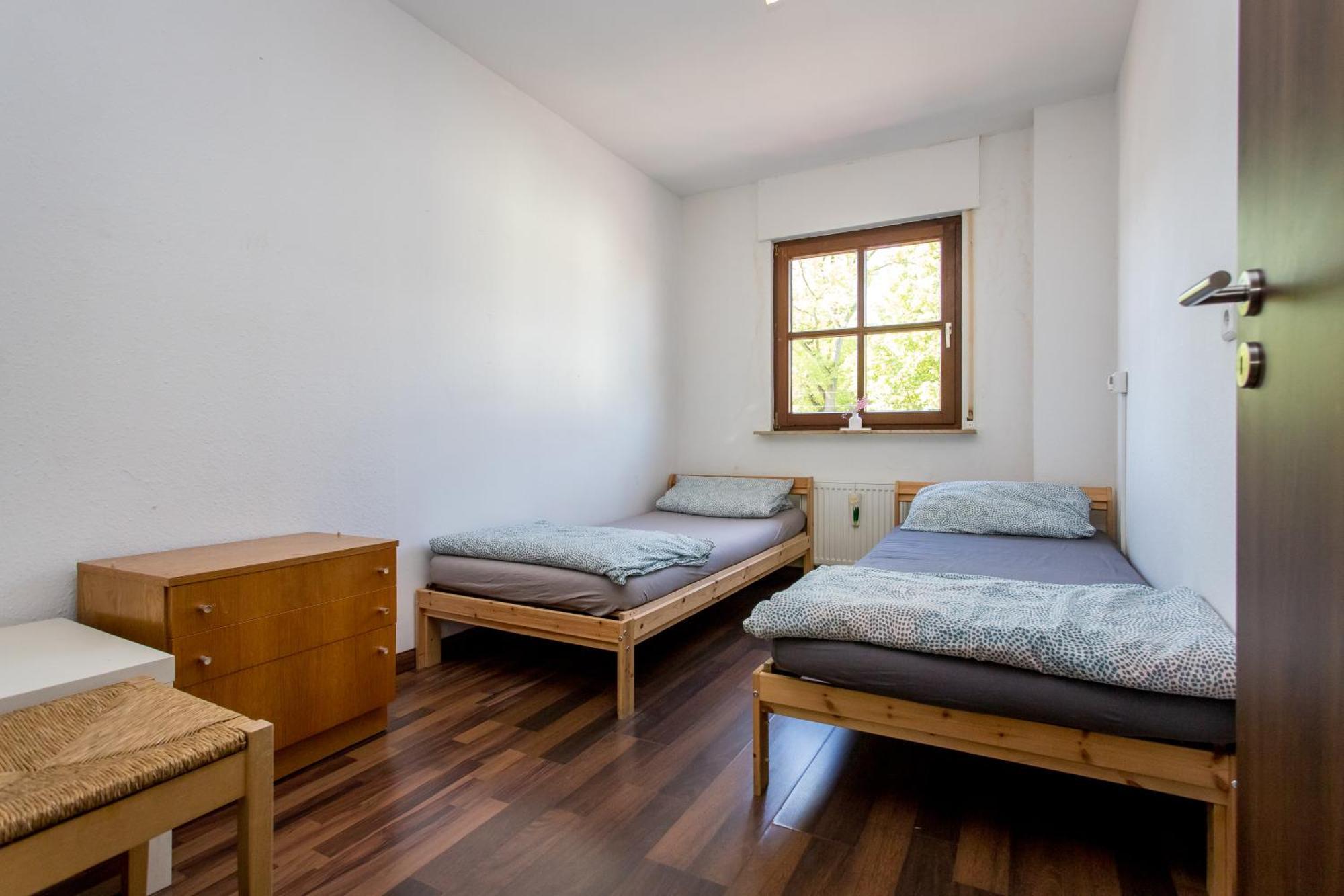 Ferienwohnung Mit 123Qm Fuer 8 Personen Mit Sehr Grossem Garten, Einfache Innen-Ausstattung Leipzig Exterior photo