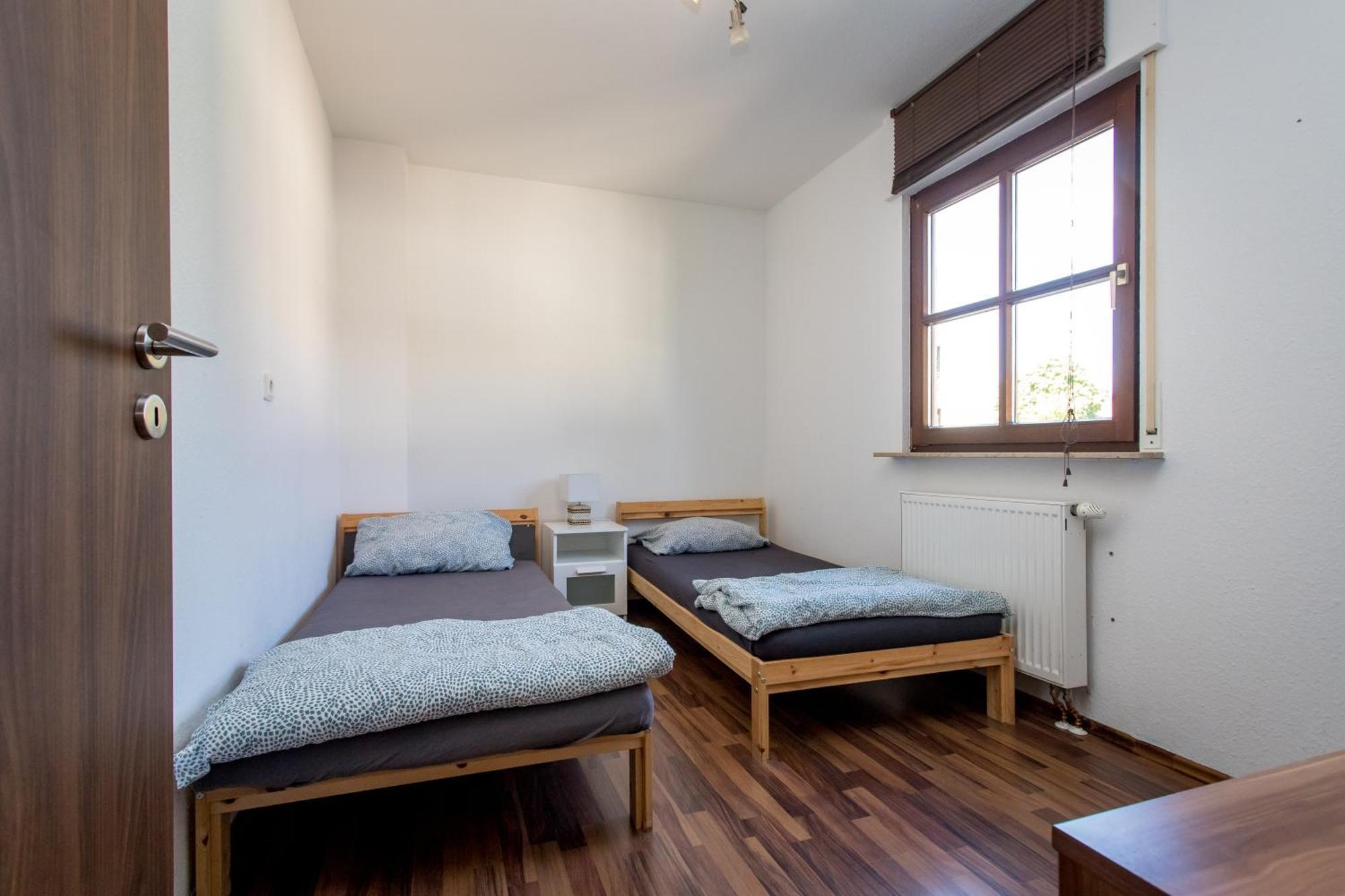 Ferienwohnung Mit 123Qm Fuer 8 Personen Mit Sehr Grossem Garten, Einfache Innen-Ausstattung Leipzig Exterior photo